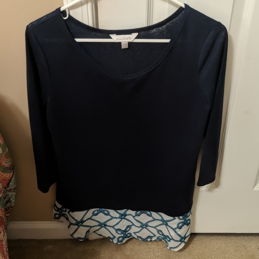 Lightweight sweater with frill bottom